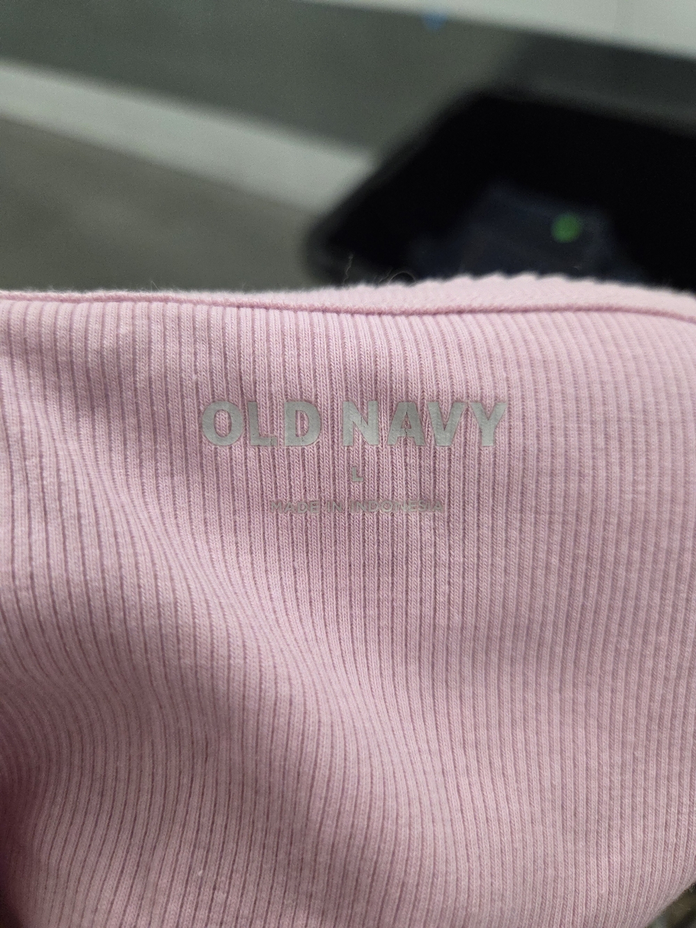 Old Navy Light Pink Button-Front Ribbed Tank - Picture 3 of 3